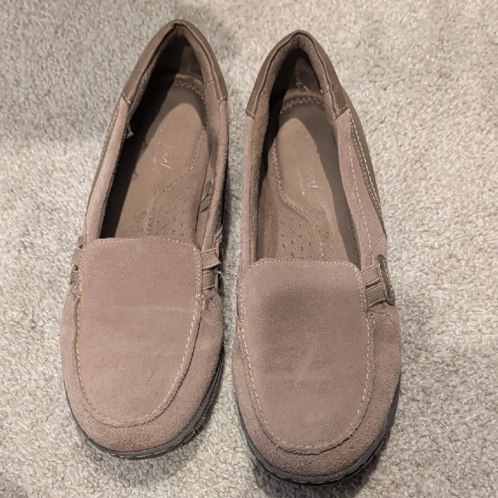 Natural Soul Women's Taupe Suede Slip-On Loafers